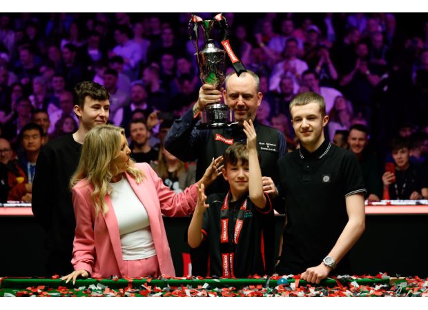 Avoid Ronnie O'Sullivan and bet on Mark Williams to continue his winning streak after his Champion of Champions victory at the UK Championship.