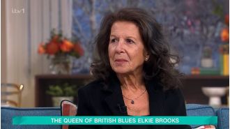 70s singer impresses audience, showing she's still talented after 47 years since her popular song.