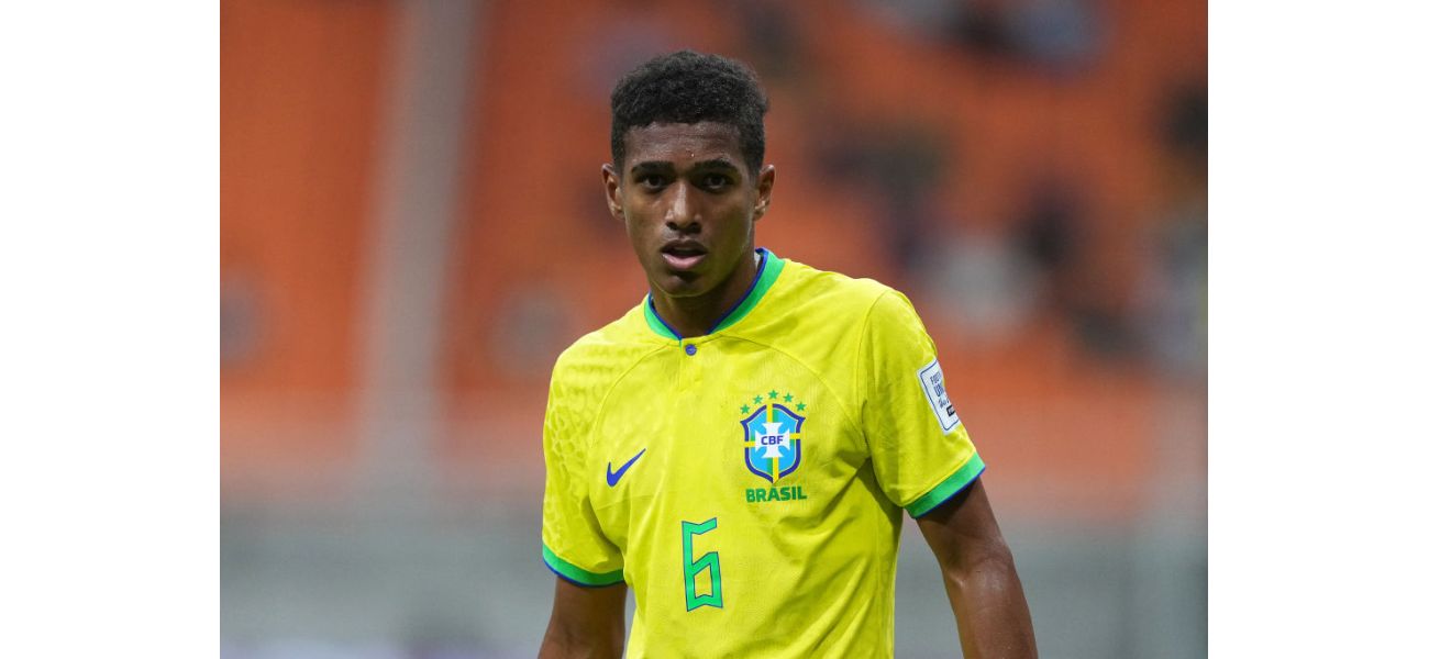 Chelsea is looking into a potential transfer for a defender who has been compared to a legendary player from Real Madrid.