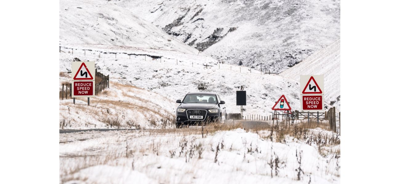 Schools in UK closed due to heavy snow today