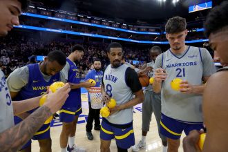 NBA player De’Anthony Melton will have surgery that will end his season.