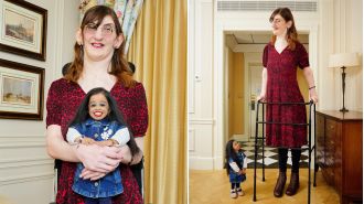 The meeting of the world's tallest and shortest women.