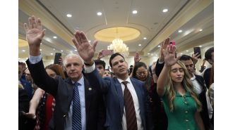 Mexican American voted for Trump, does not hate self.