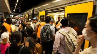 Sydney train shutdown avoided after negotiations between union and NSW government.