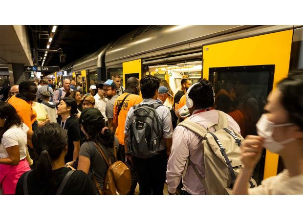 Sydney train shutdown avoided after negotiations between union and NSW government.