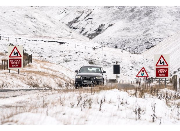 Schools in UK closed due to heavy snow today