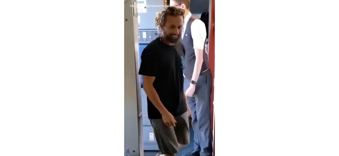 Celebrity quickly reacts as snake appears on flight.