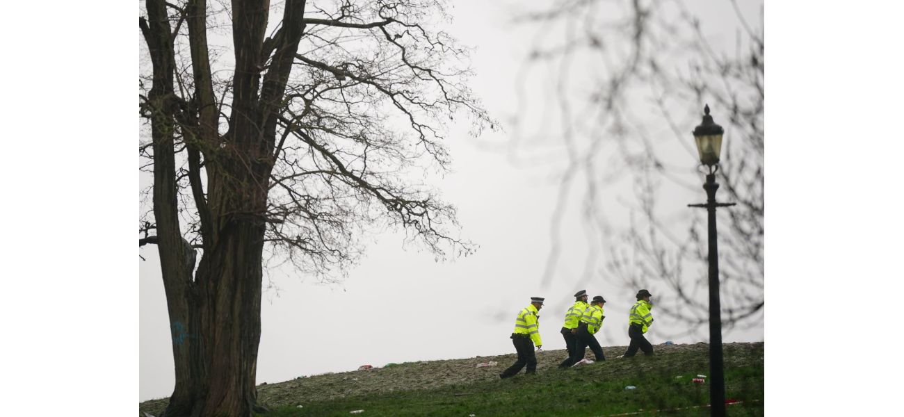 Police issue urgent warning for popular New Year's Eve spot in London.