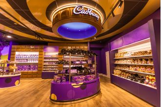 Cadbury is opening a large store in the UK, featuring complimentary chocolate and exclusive items.