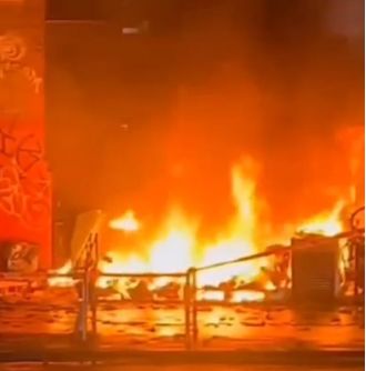 Homeless camp in central London destroyed by fire, now being rebuilt by heroes.