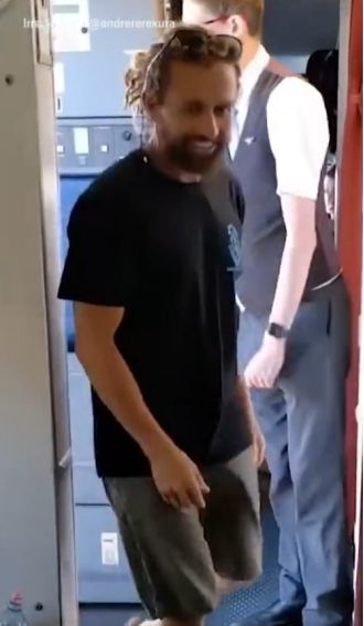 Celebrity quickly reacts as snake appears on flight.