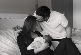 Reality TV star from Made in Chelsea has a frightening experience as she takes her infant son to the emergency room.