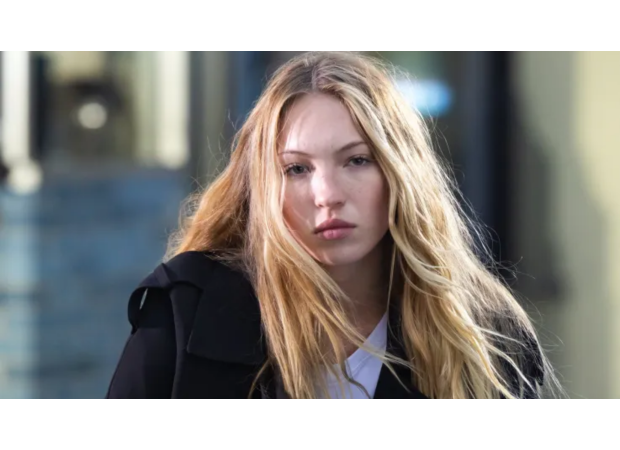 22-year-old daughter of Kate Moss resembles her mother in new photo shoot.