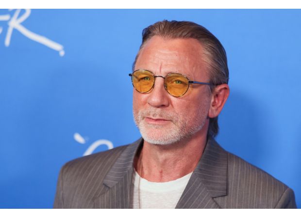 Craig cautions against the dangers of celebrity and praises a struggling popstar.