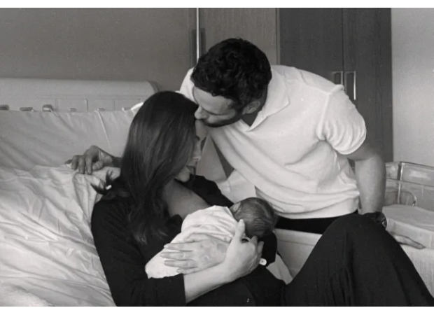 Reality TV star from Made in Chelsea has a frightening experience as she takes her infant son to the emergency room.