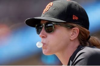 Nakken reportedly departs SF Giants for Cleveland Guardians.