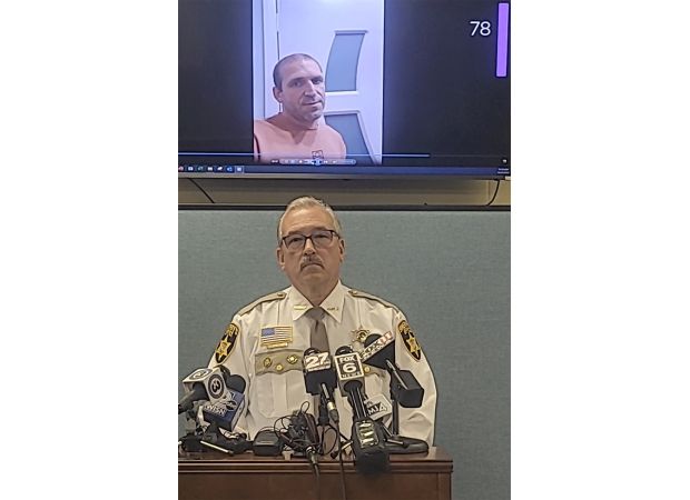 Police say a man in the US who was thought to have drowned actually faked his death in order to escape from his family.