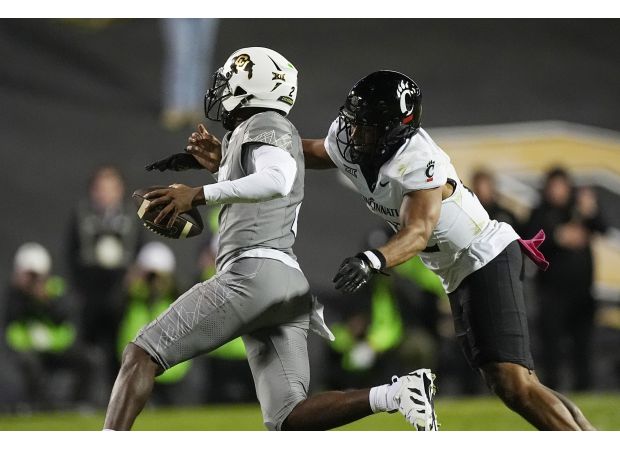 Sanders and Hunter's Heisman appearances showcase the CU Buffs' humble character.