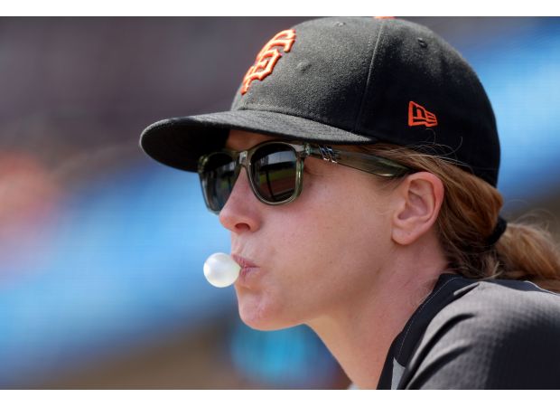 Nakken reportedly departs SF Giants for Cleveland Guardians.