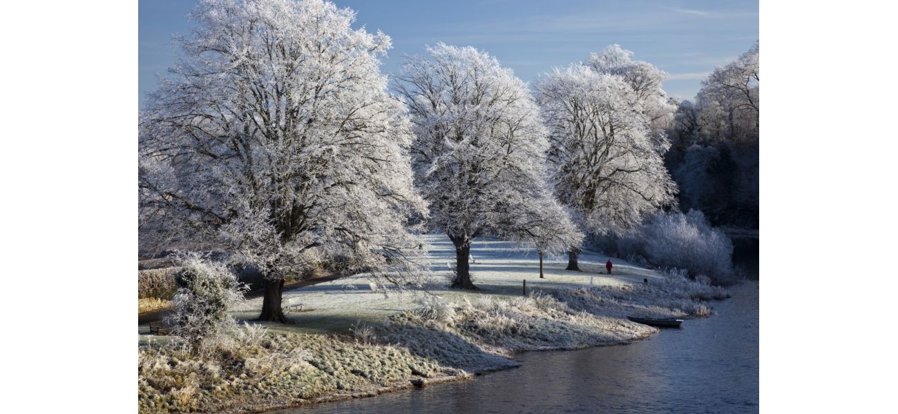Escape to a picturesque UK town for a beautiful winter getaway.