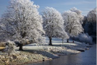 Escape to a picturesque UK town for a beautiful winter getaway.