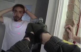 Police chase and capture phone-stealing thieves on bikes in London with the help of a helicopter.