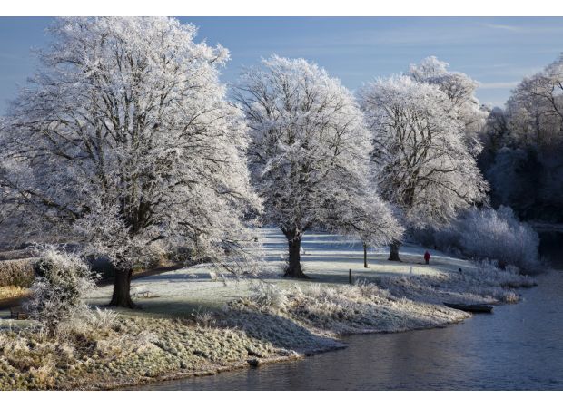 Escape to a picturesque UK town for a beautiful winter getaway.