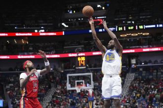 Golden State Warriors are on top of NBA Cup after narrowly beating Pelicans.