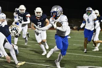 Broomfield defeats Palmer Ridge with Colin Torres scoring three touchdowns.