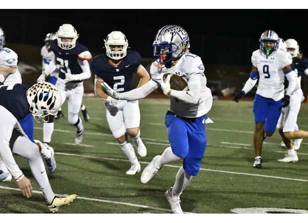 Broomfield defeats Palmer Ridge with Colin Torres scoring three touchdowns.