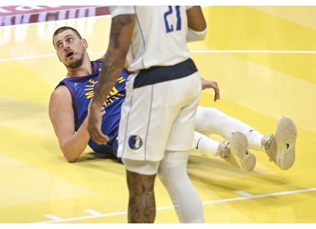 Nikola Jokic's 33-point triple-double couldn't save the Nuggets from losing to the Mavericks in the NBA Cup game.