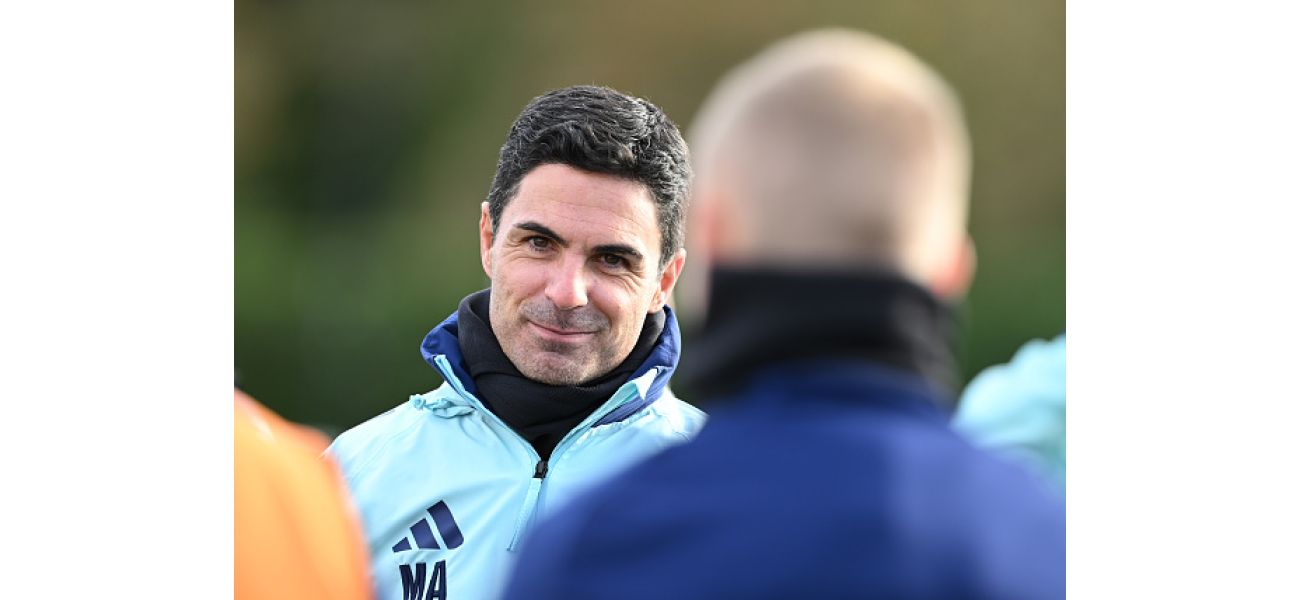 14-year-old prodigy joins Arsenal first team training before match against Nottingham Forest, thanks to Arteta's invitation.