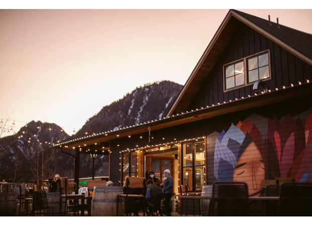 Colorado brewery named top après-ski bar in North America.