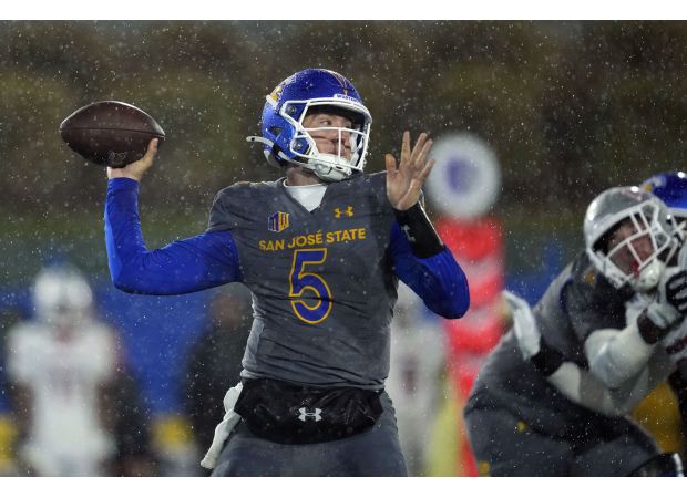 San Jose State's defeat against No. 23 UNLV highlights their struggle to score in the second half.