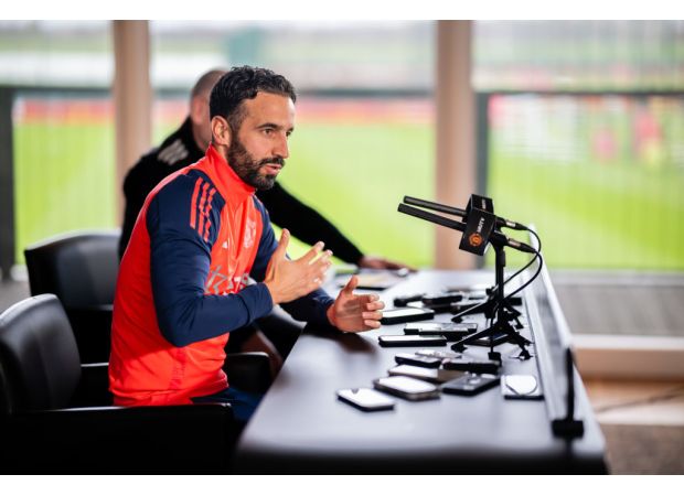 Amorim cautions Man Utd players before first game.