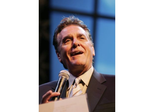 Famed game show host Chuck Woolery, known for 'Love Connection' and 'Scrabble,' passes away at 83.