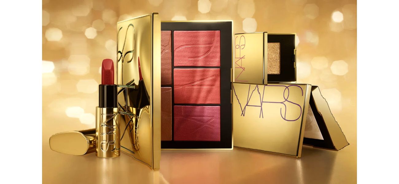 Explore the dazzling new NARS Holiday collection, available now.