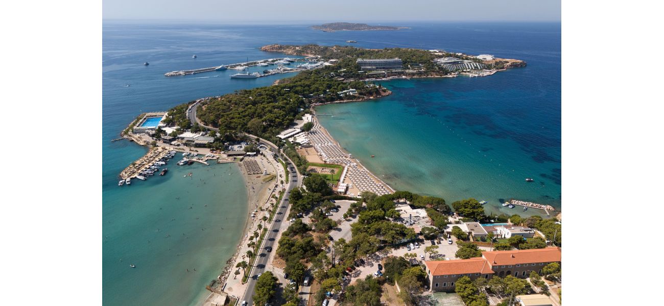 A 25-year-old British man died while scuba diving due to loss of consciousness.