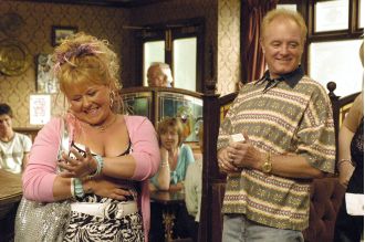 A famous Coronation Street actor criticizes ITV for unexpectedly firing a fellow cast member.