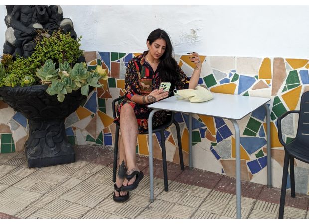 My friend gasped when she saw my legs, causing me to feel embarrassed.