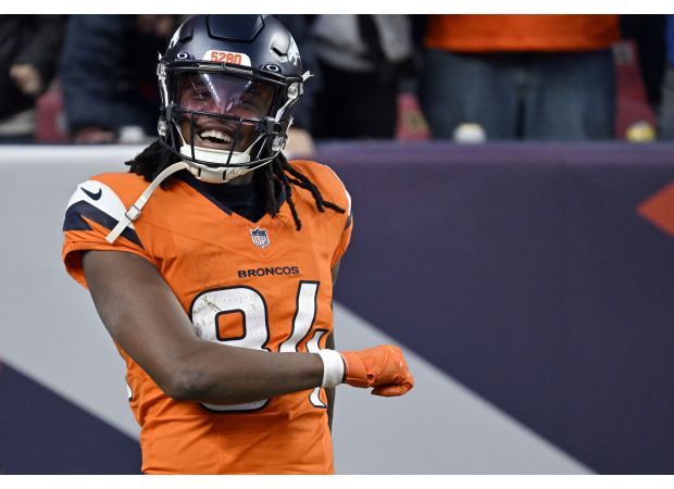 Follow along for live updates and highlights as the Broncos take on the Raiders in a Week 12 NFL matchup.