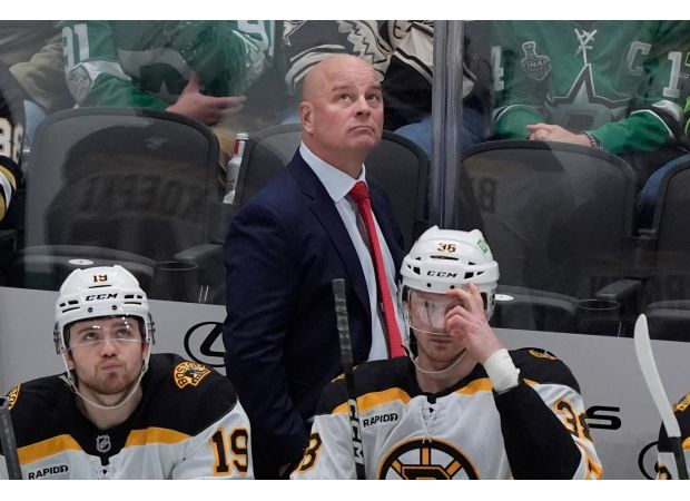 St. Louis Blues replace Drew Bannister with new coach Jim Montgomery.