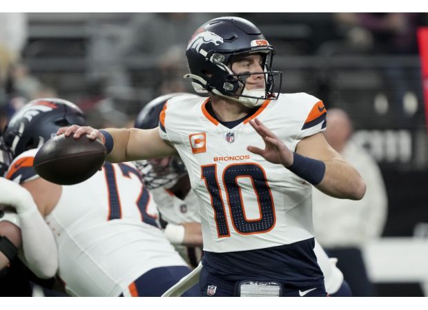 Two rookie quarterbacks, Bo Nix and Jayden Daniels, are competing for the title of Offensive Rookie of the Year in the Broncos.
