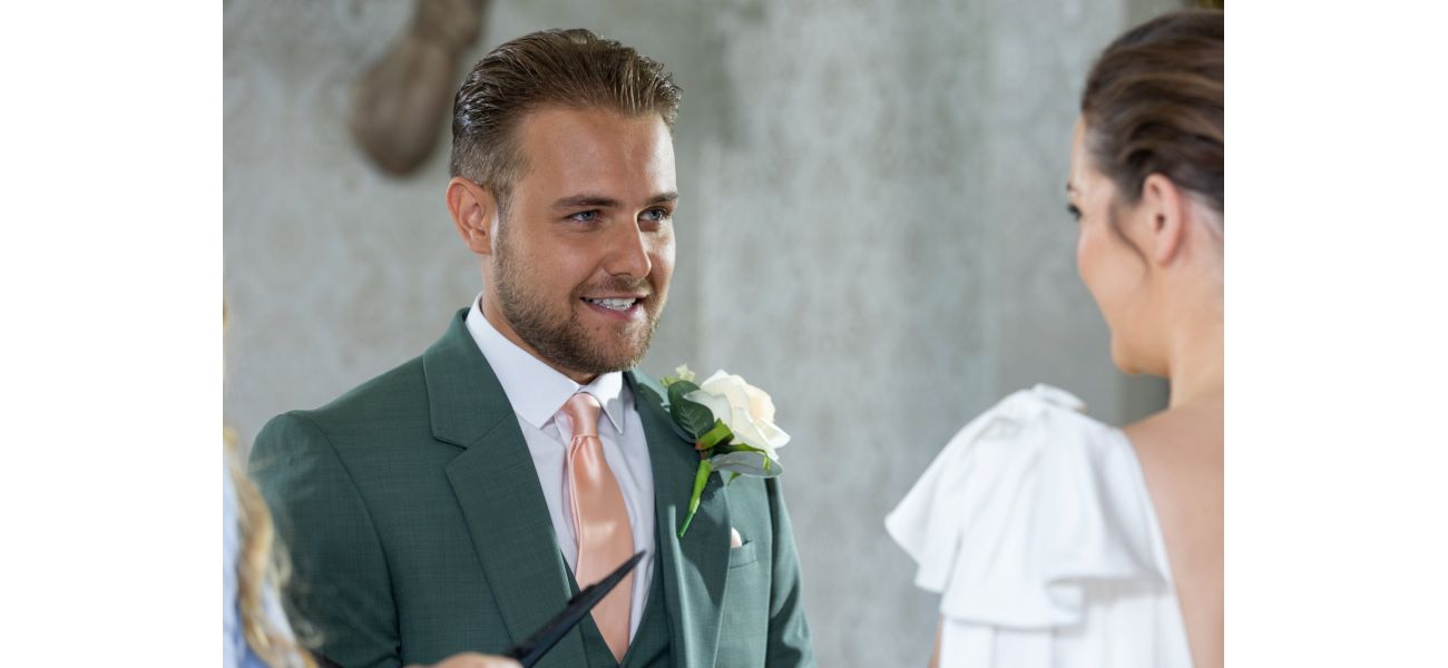 In the Hollyoaks Winter Trailer, the killer of Ethan confesses and Darren's future is revealed.