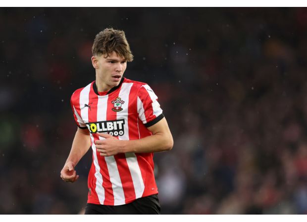 Danny Murphy is amazed by a top-tier player released by Chelsea without a fee.