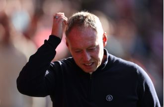 Leicester interested in ex-Man Utd and Chelsea managers for new coach.