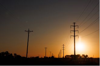 Australians are trying to prevent power outages at home by using a new technology.
