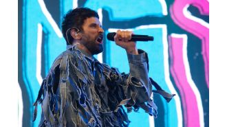 British music festival announces big names from 2000s rock scene as main acts for its extensive 2025 roster.