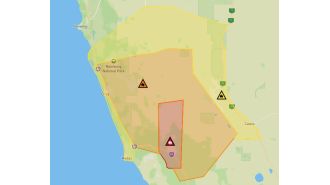 Bushfire near Perth posing danger to people and houses in the area.