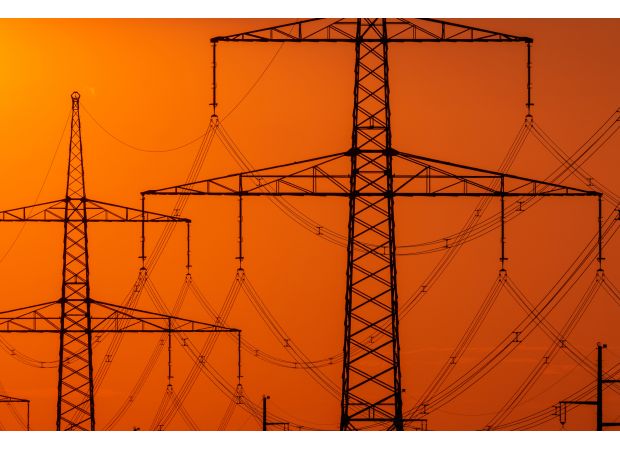 Power outages possible in two states due to high temperatures and non-functioning generators.